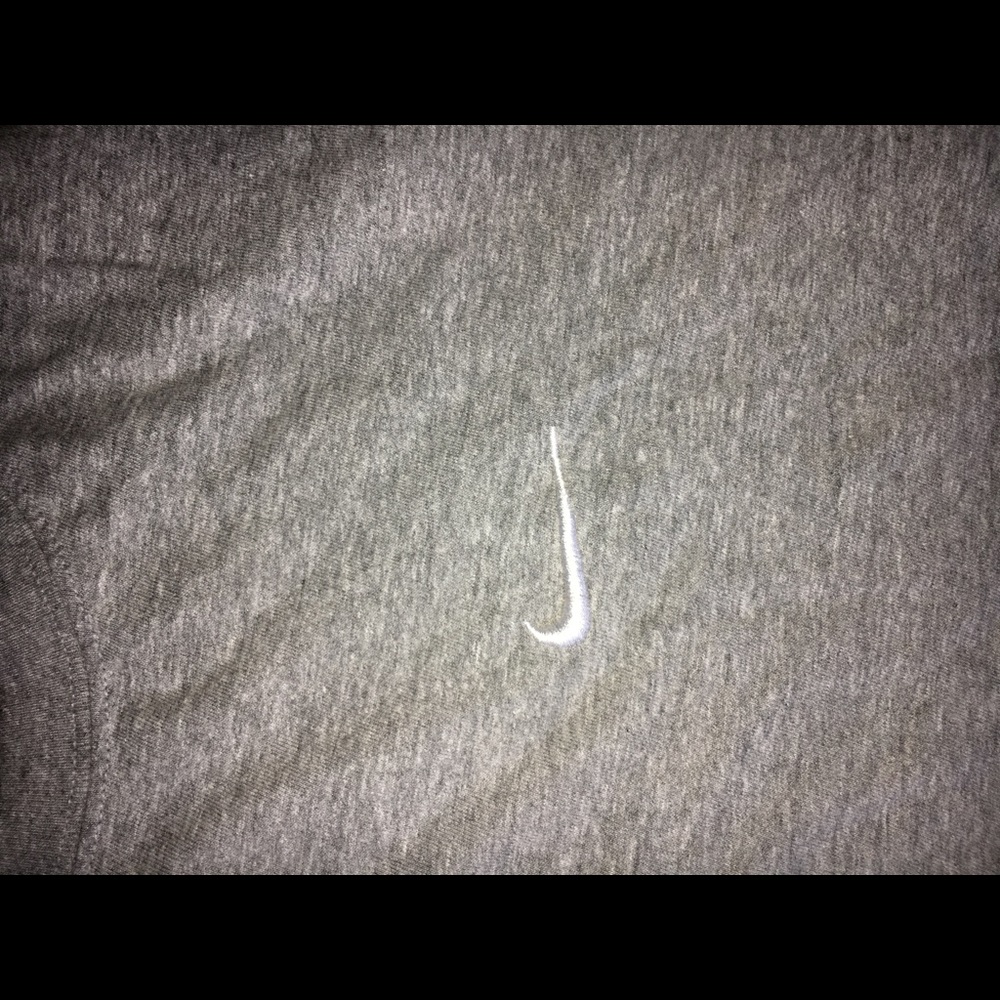 Basic Nike Tee - Picture 2 of 3